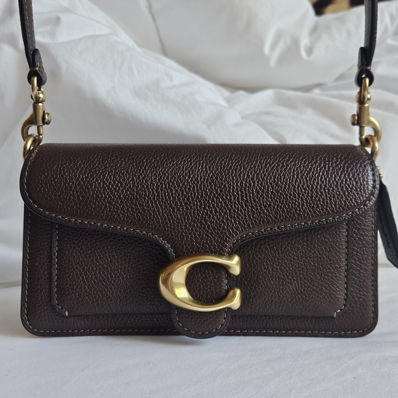 Coach Handbags - Coach Maple Pebbled Tabby 20 Leather Shoulder Bag with Gold Tone Hardware